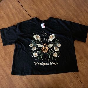 Social Culture Bee Crop Top